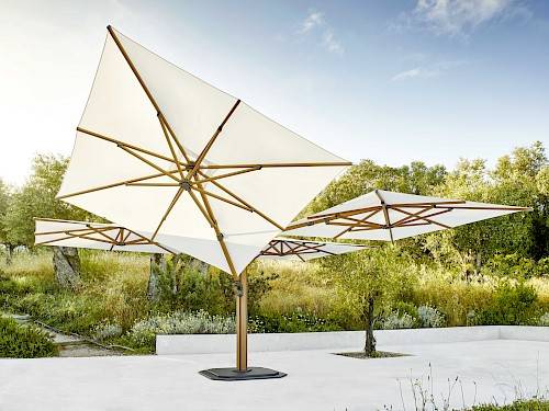 Jardinico Carectere JCP-501 Multi Arm Centre Pole Commercial Giant parasol with Base