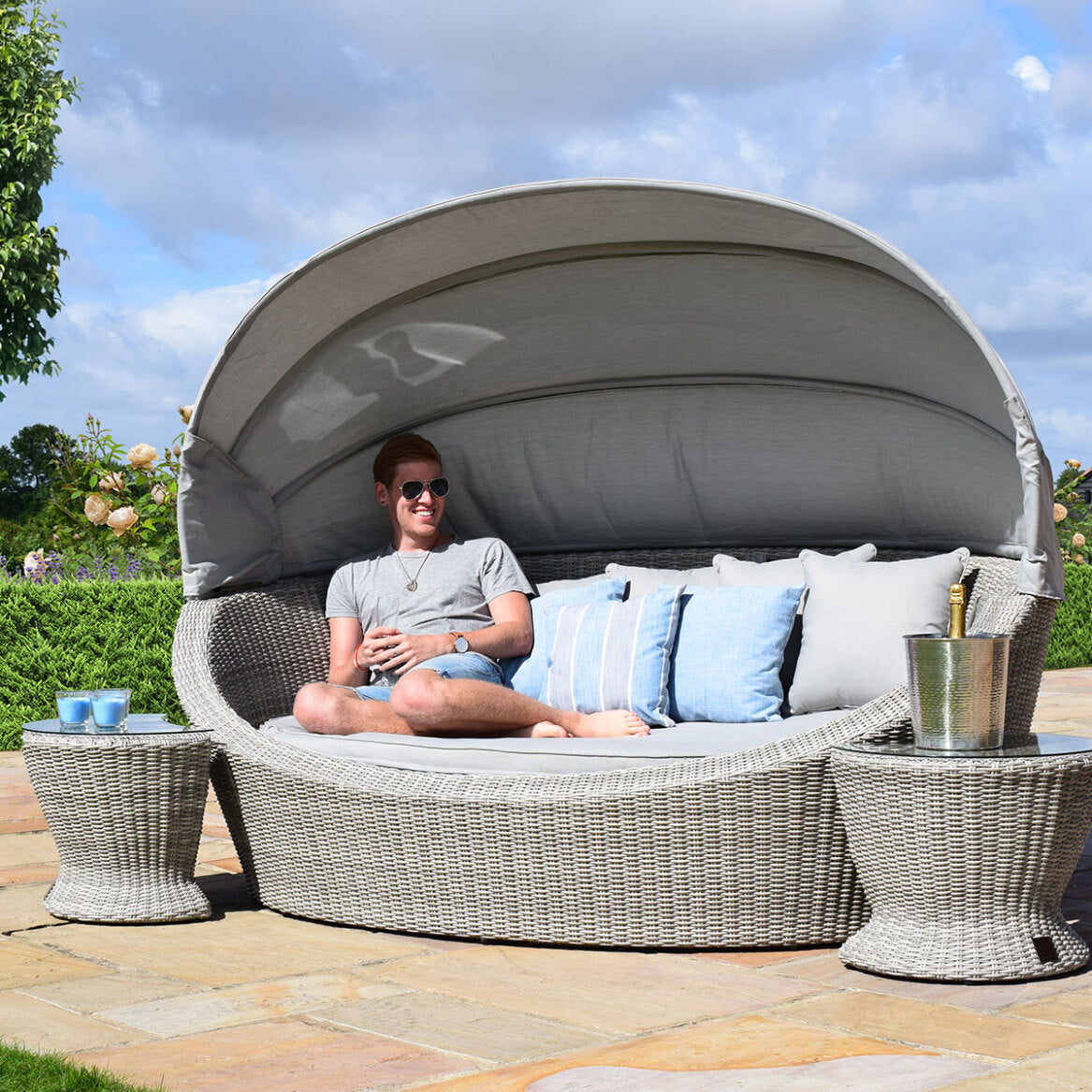 Oxford Grey Rattan Luxury Garden Daybed with canopy and Side stools MAZE