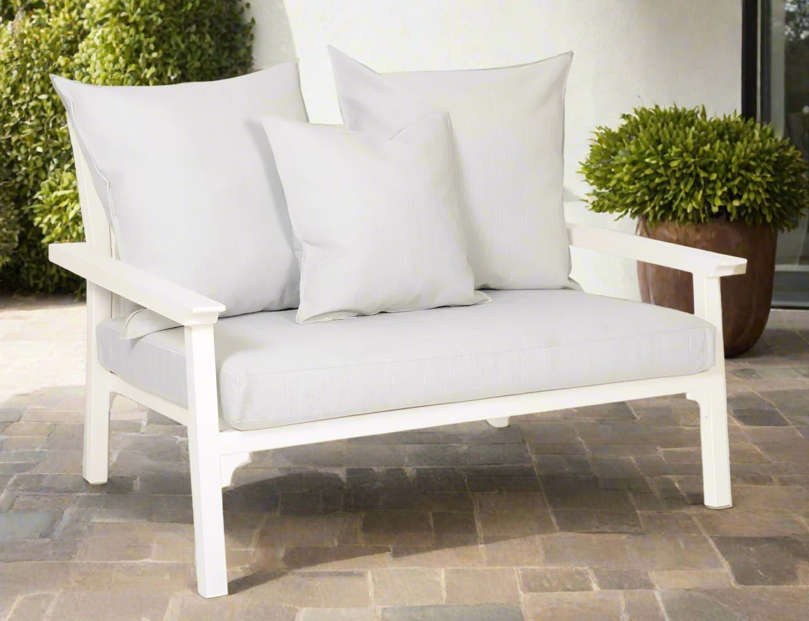 Maiori Design NC Classique Two Seat Aluminium Outdoor Sofa Set In White