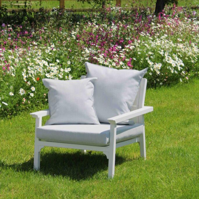 Maiori Design NC Classique Two Seat Aluminium Outdoor Sofa Set In White