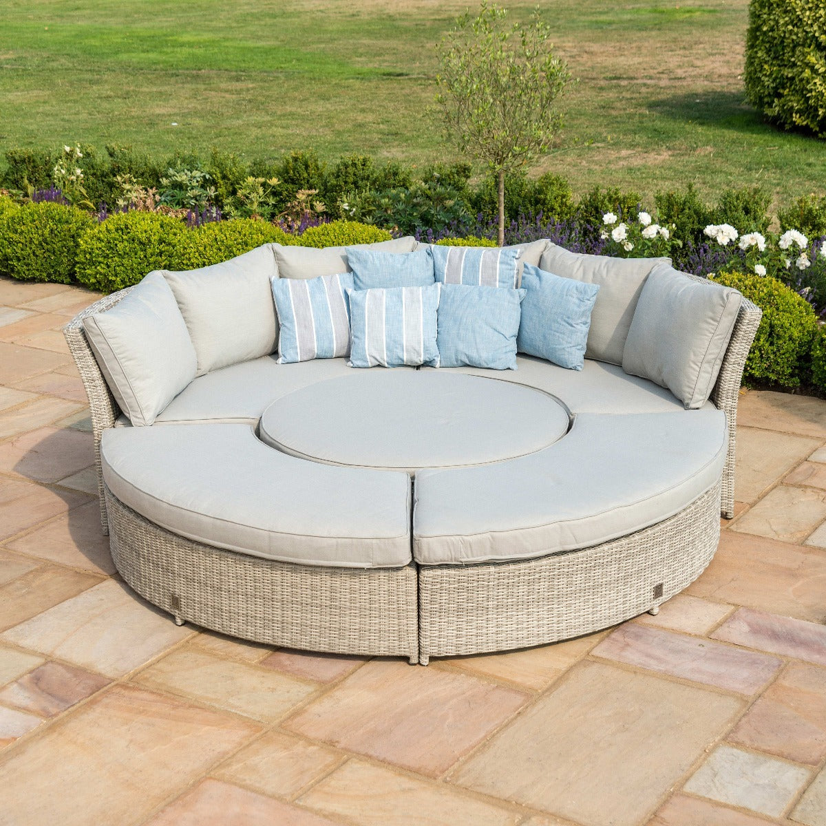 Oxford Grey Rattan Lifestyle casual Dining With Round Rising Table