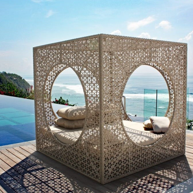 Skyline Design Rattan The Cube Luxury Daybed