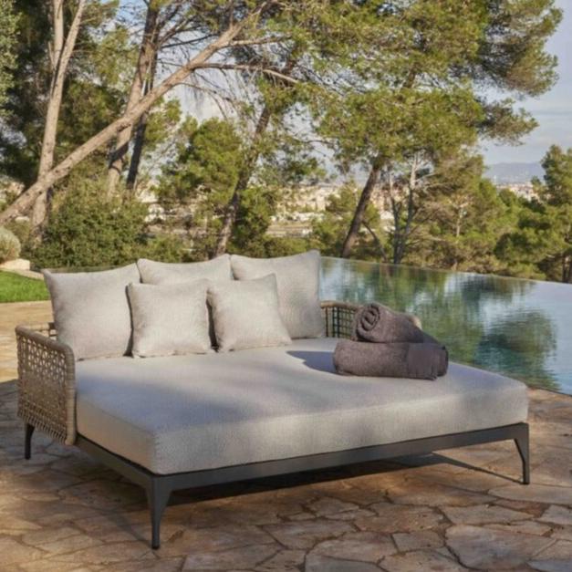 Skyline Design Western Commercial outdoor daybed Luxury Garden Daybed