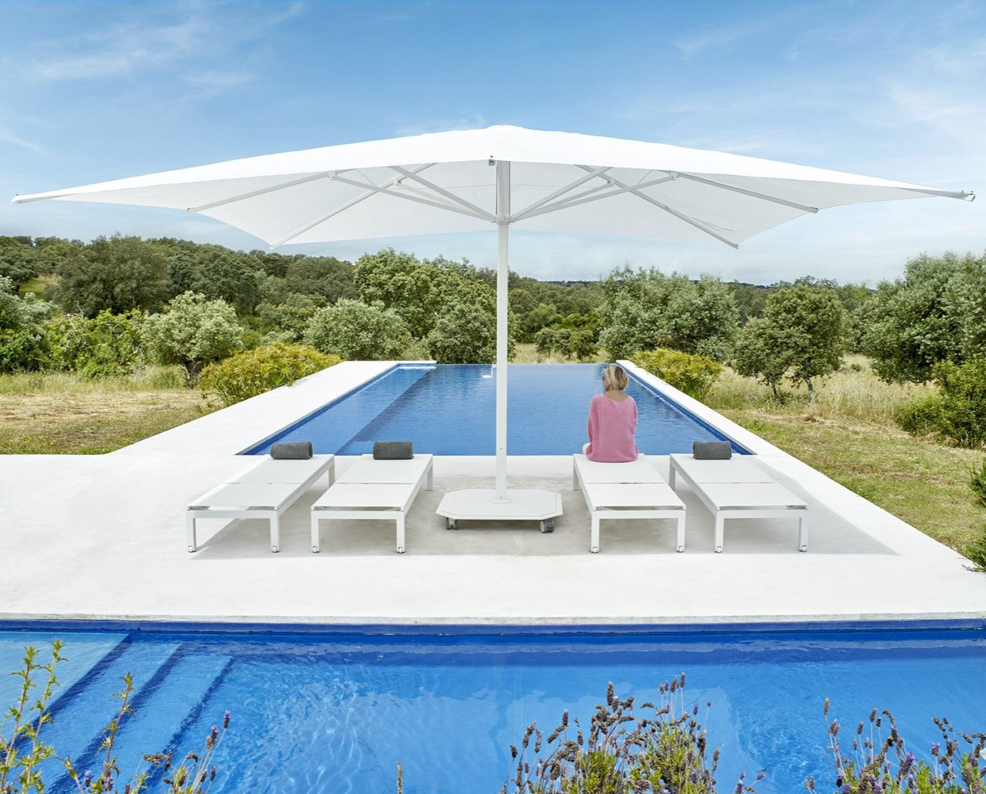 Carectere JCP-202 Commercial 5mx 5m Square Large Centre Pole Parasol with Wheeled 158kg Parasol Base