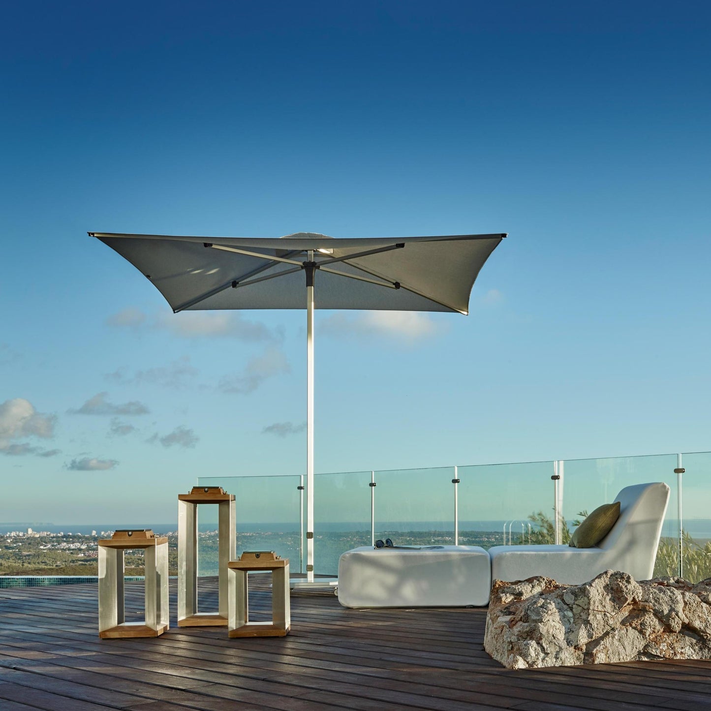 Carectere JCP-102 Square 2.3m x 2.3m Centre Pole Parasol with Wheeled 44kg Parasol Base